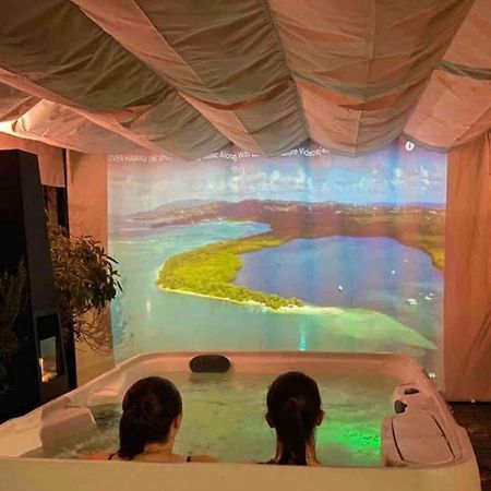 Apartamento Le Jacuzzi De Marie Ll Tourcoing Exterior foto